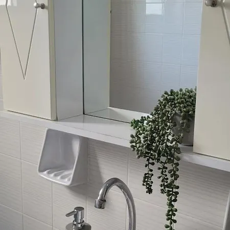 The Life Gallery Apartment *